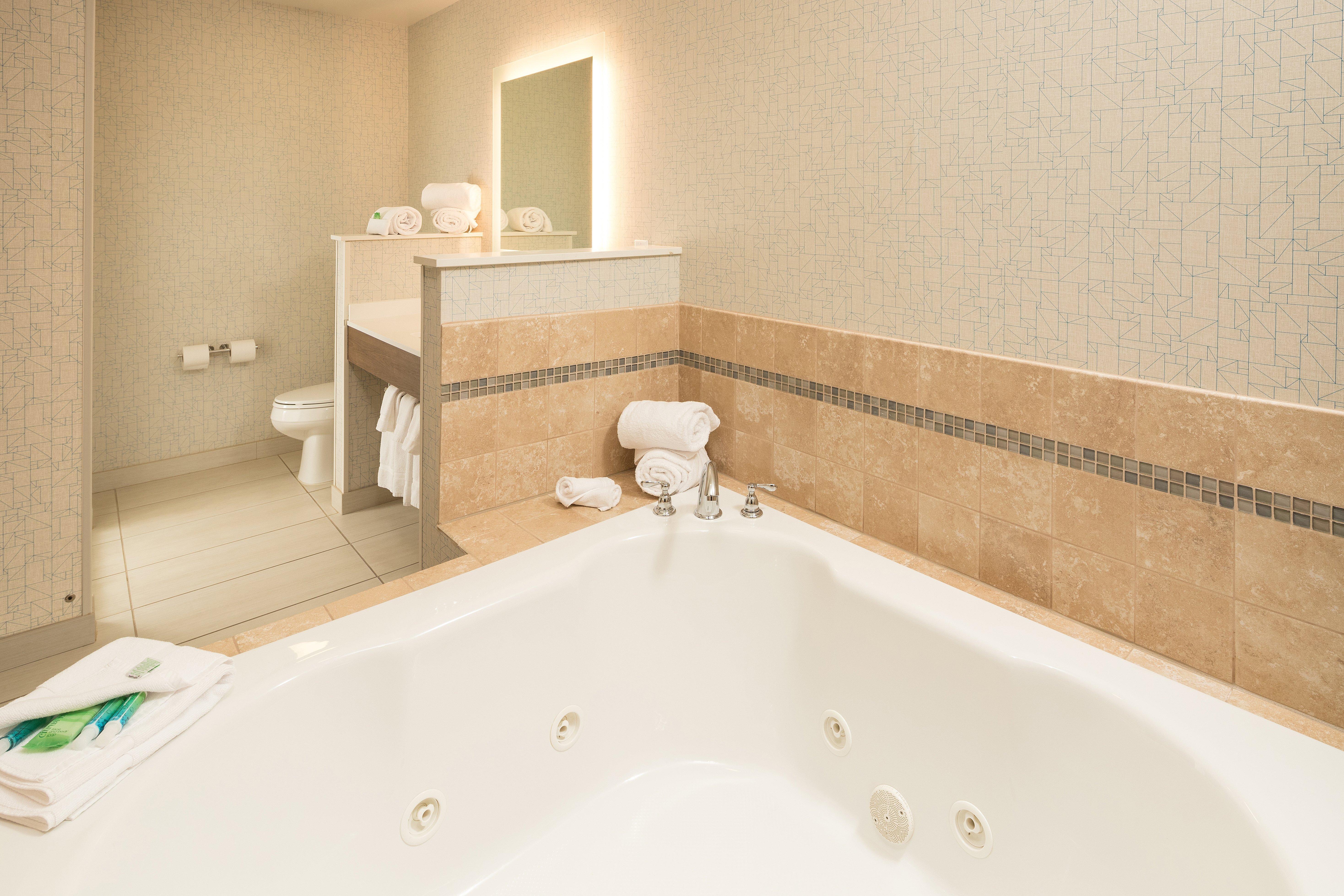 Express & - By Ihg Hotel 3*