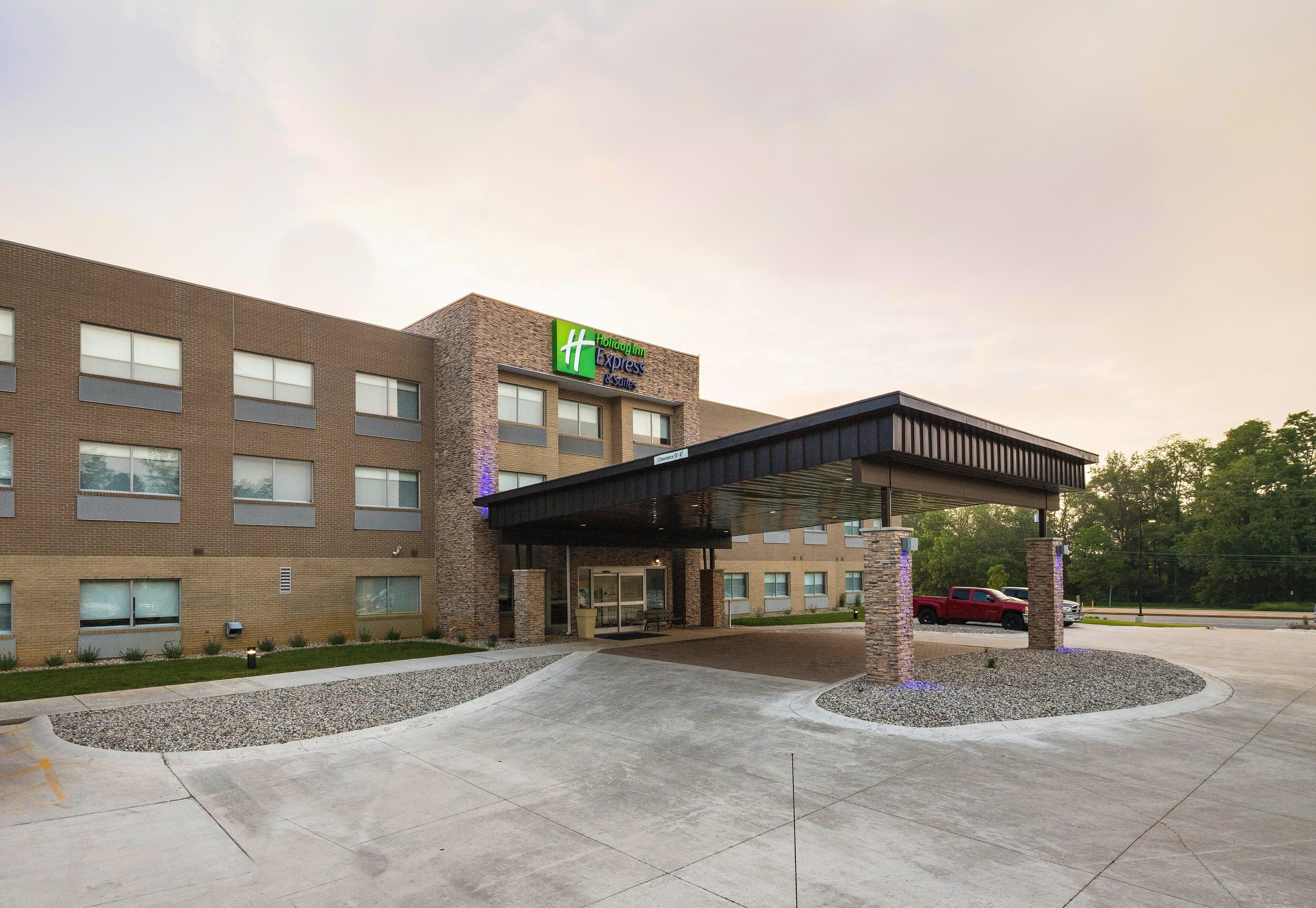 Hotel Express & - By Ihg Portage