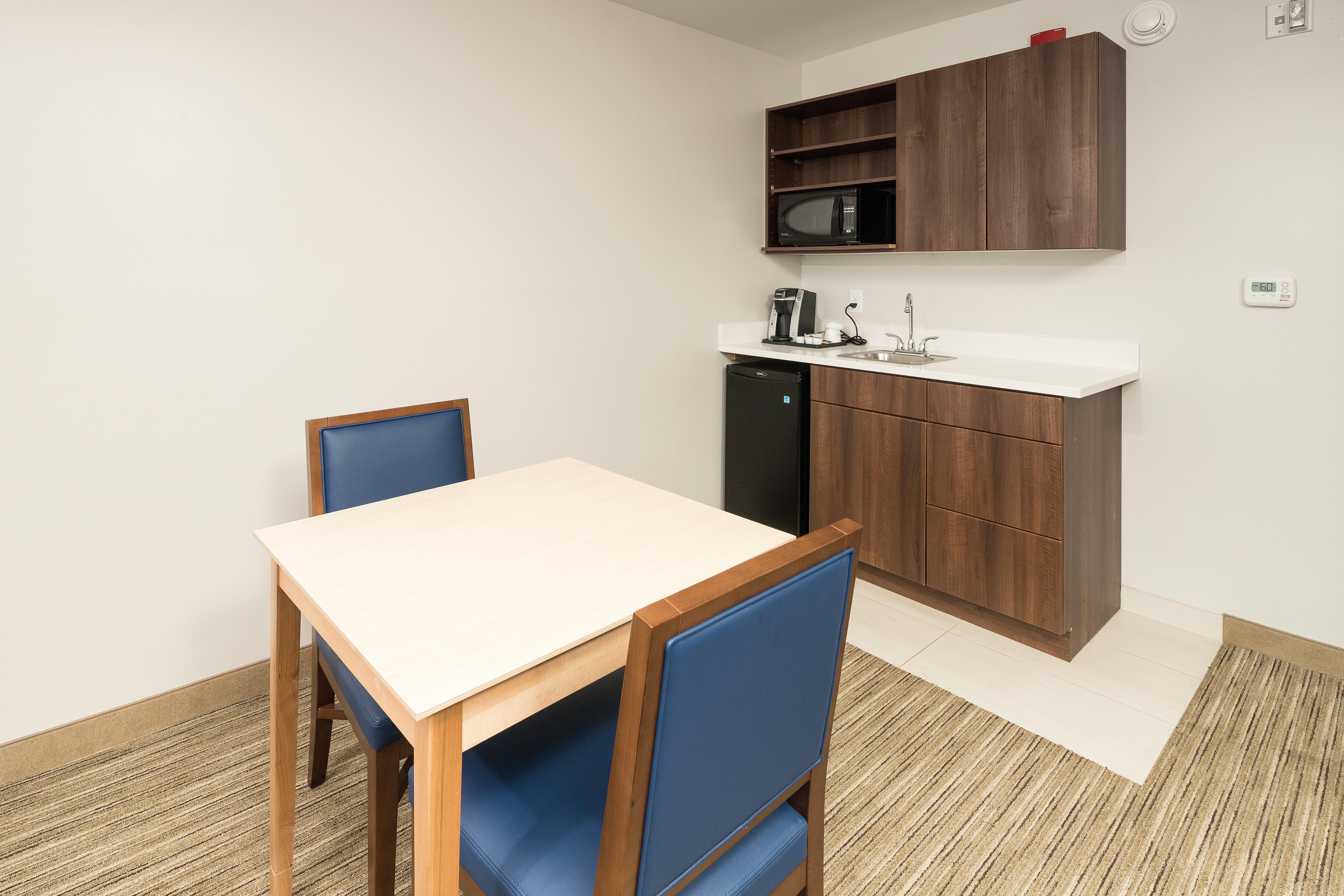Express & - By Ihg Hotel 3*