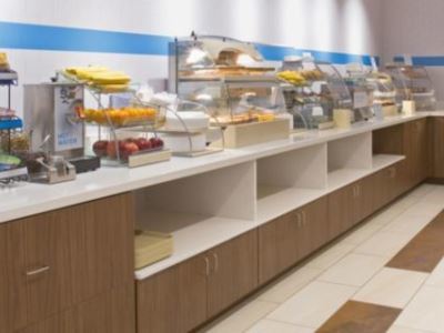 Express & - By Ihg Hotel 3*