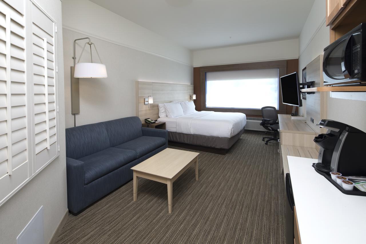 Express & - By Ihg 3*